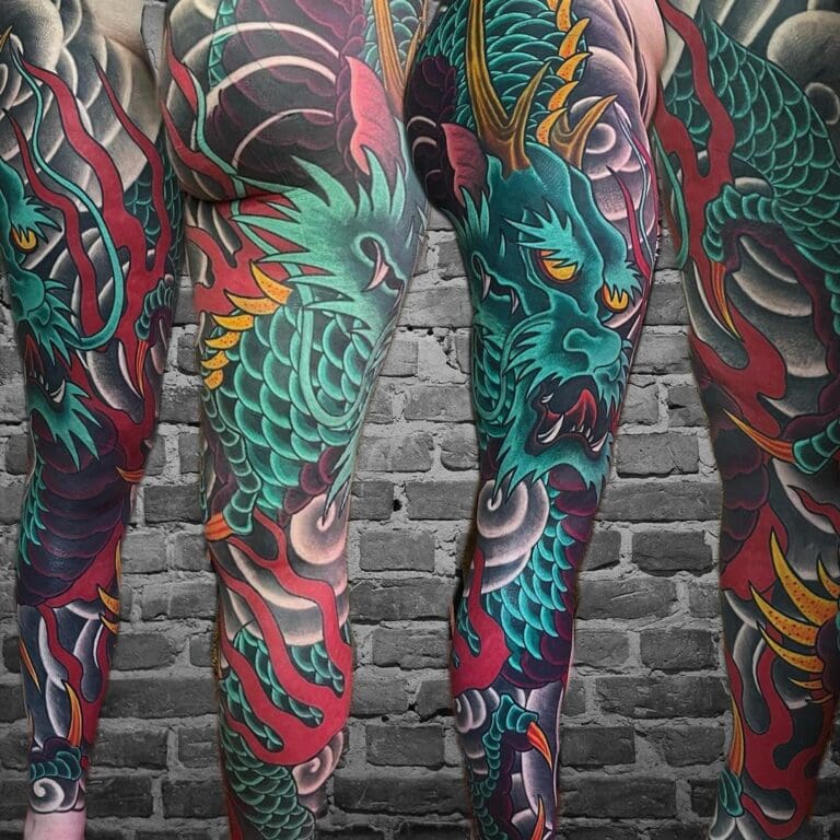 Tattoo-Stile Entdecke die Vielfalt unserer Tattoo-Stile in Berlin. Von minimalistischen Designs bis zu ausdrucksstarken Motiven hat jeder Stil seinen eigenen Charakter.