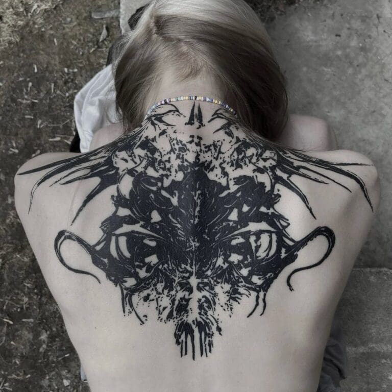 Tattoo-Stile Entdecke die Vielfalt unserer Tattoo-Stile in Berlin. Von minimalistischen Designs bis zu ausdrucksstarken Motiven hat jeder Stil seinen eigenen Charakter.