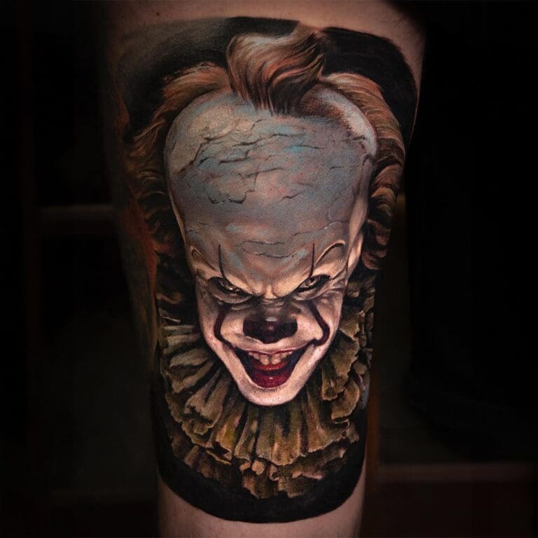 Tattoo-Stile Entdecke die Vielfalt unserer Tattoo-Stile in Berlin. Von minimalistischen Designs bis zu ausdrucksstarken Motiven hat jeder Stil seinen eigenen Charakter.
