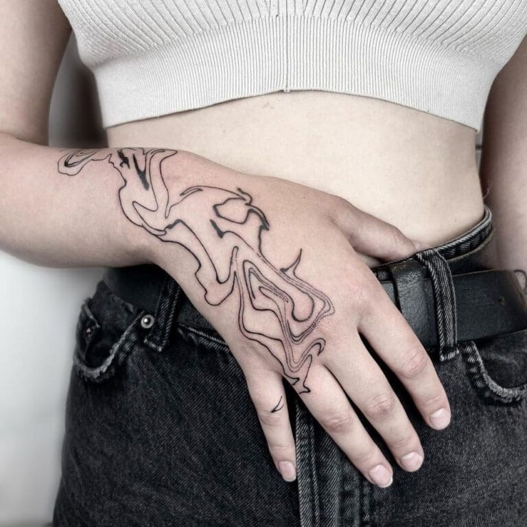 Tattoo-Stile Entdecke die Vielfalt unserer Tattoo-Stile in Berlin. Von minimalistischen Designs bis zu ausdrucksstarken Motiven hat jeder Stil seinen eigenen Charakter.
