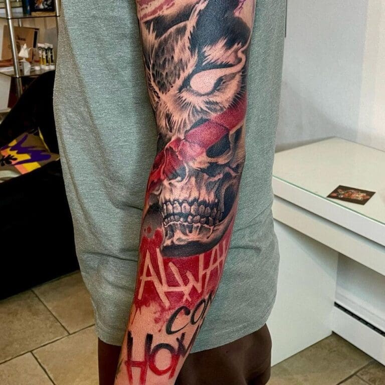 Tattoo-Stile Entdecke die Vielfalt unserer Tattoo-Stile in Berlin. Von minimalistischen Designs bis zu ausdrucksstarken Motiven hat jeder Stil seinen eigenen Charakter.