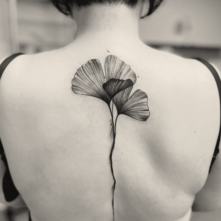 Tattoo-Stile Entdecke die Vielfalt unserer Tattoo-Stile in Berlin. Von minimalistischen Designs bis zu ausdrucksstarken Motiven hat jeder Stil seinen eigenen Charakter.