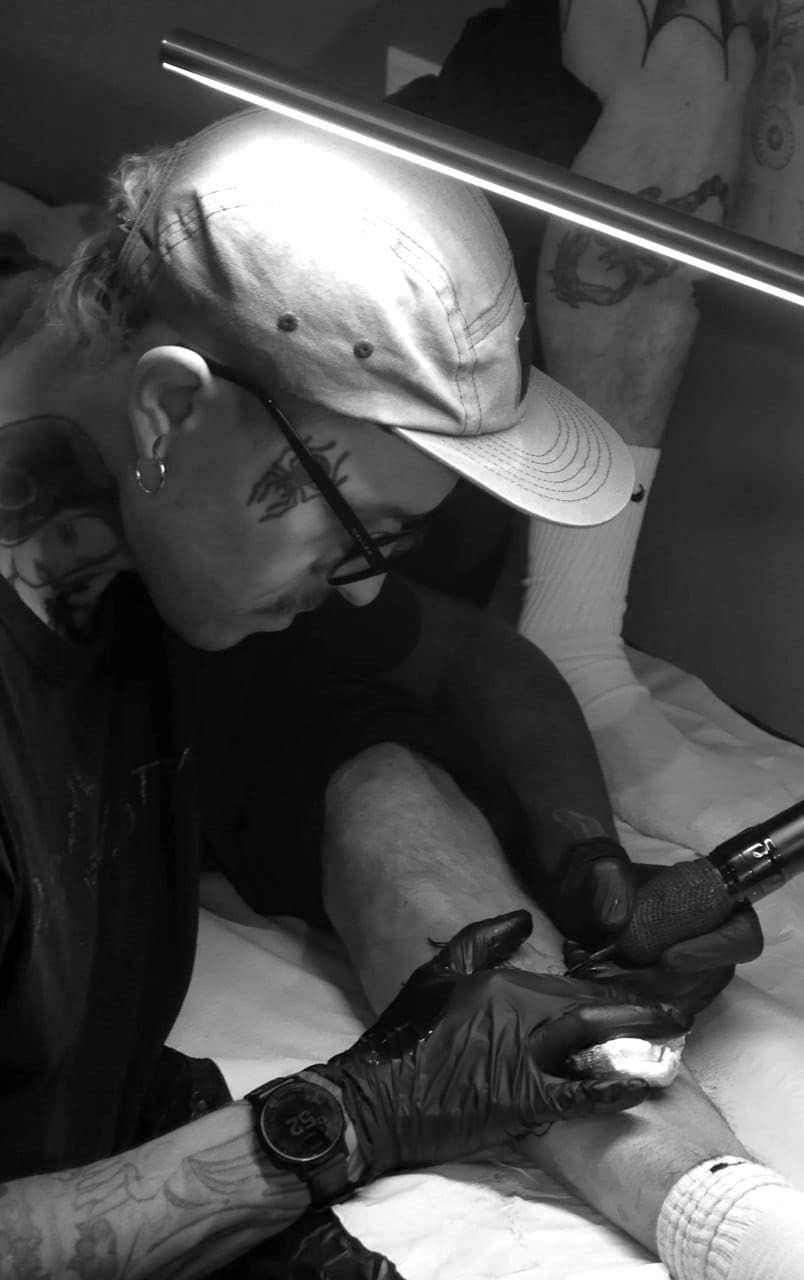 Tätowierer João Berlin – Realistic, Black & Grey & Fineline Tattoos