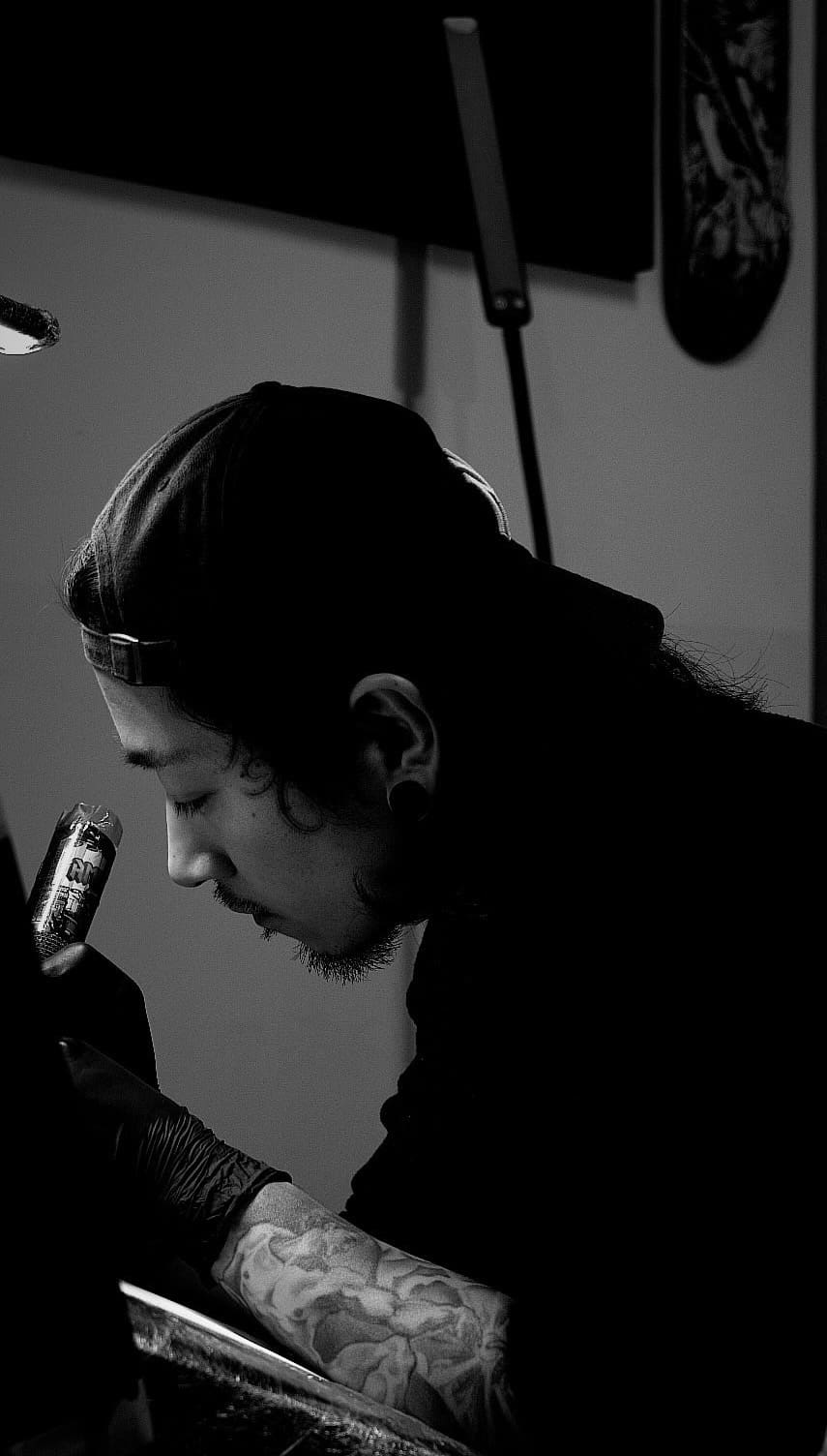 Tätowierer Jeon Berlin – Realism & Fine Line Tattoos