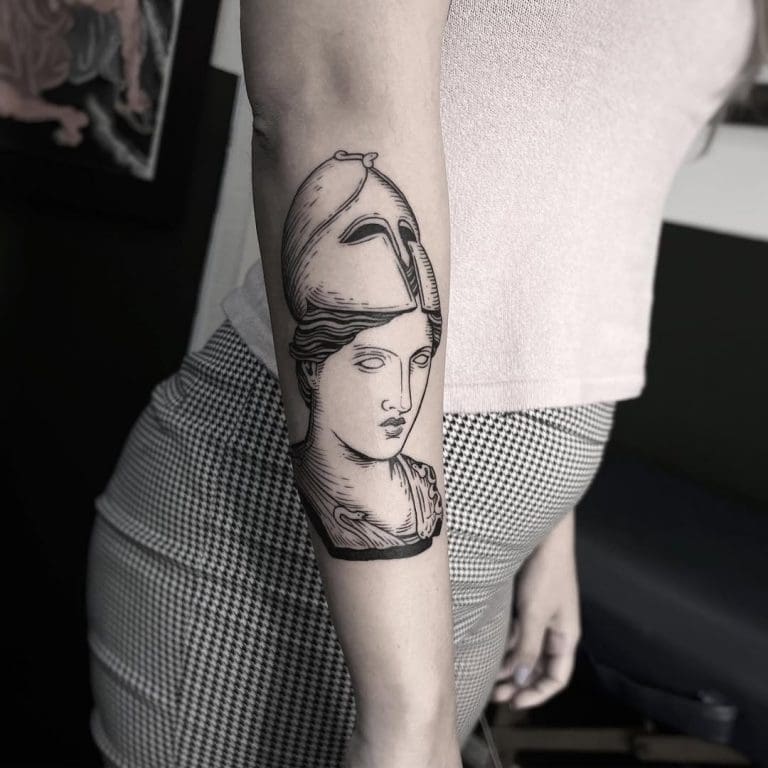 Tattoo-Stile Entdecke die Vielfalt unserer Tattoo-Stile in Berlin. Von minimalistischen Designs bis zu ausdrucksstarken Motiven hat jeder Stil seinen eigenen Charakter.