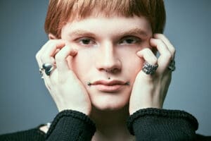 Piercing Unser erfahrenes Team kombiniert handwerkliche Präzision mit Geduld und Feingefühl. So entsteht ein Piercing-Erlebnis, das professionell, entspannt und ganz auf dich zugeschnitten ist.