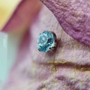 Piercing Unser erfahrenes Team kombiniert handwerkliche Präzision mit Geduld und Feingefühl. So entsteht ein Piercing-Erlebnis, das professionell, entspannt und ganz auf dich zugeschnitten ist.