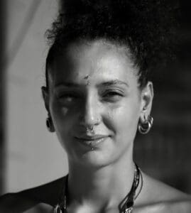 Piercing Unser erfahrenes Team kombiniert handwerkliche Präzision mit Geduld und Feingefühl. So entsteht ein Piercing-Erlebnis, das professionell, entspannt und ganz auf dich zugeschnitten ist.