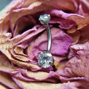 Piercing Unser erfahrenes Team kombiniert handwerkliche Präzision mit Geduld und Feingefühl. So entsteht ein Piercing-Erlebnis, das professionell, entspannt und ganz auf dich zugeschnitten ist.