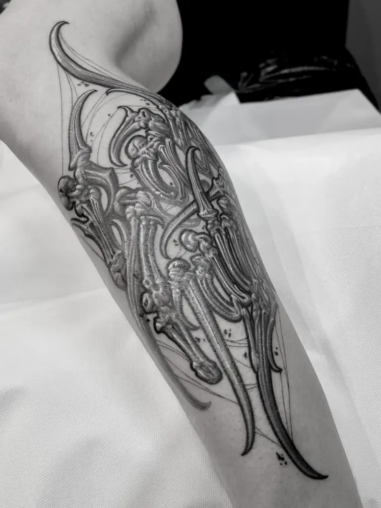 Tattoo-Stile Entdecke die Vielfalt unserer Tattoo-Stile in Berlin. Von minimalistischen Designs bis zu ausdrucksstarken Motiven hat jeder Stil seinen eigenen Charakter.