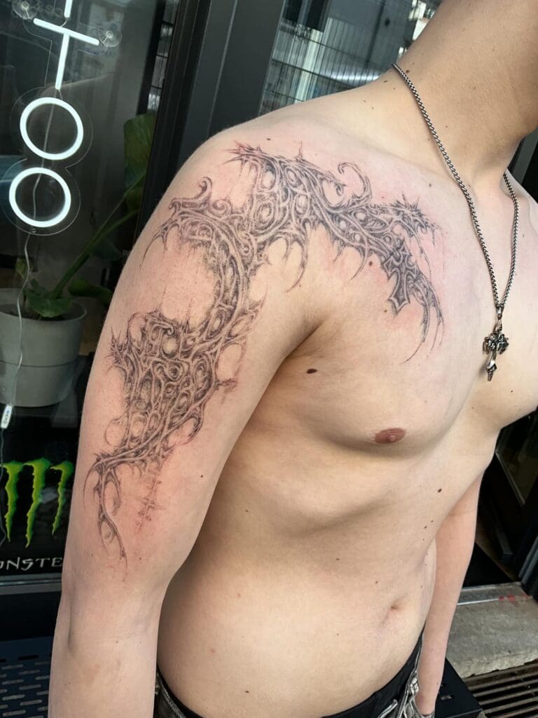 Tattoo-Stile Entdecke die Vielfalt unserer Tattoo-Stile in Berlin. Von minimalistischen Designs bis zu ausdrucksstarken Motiven hat jeder Stil seinen eigenen Charakter.